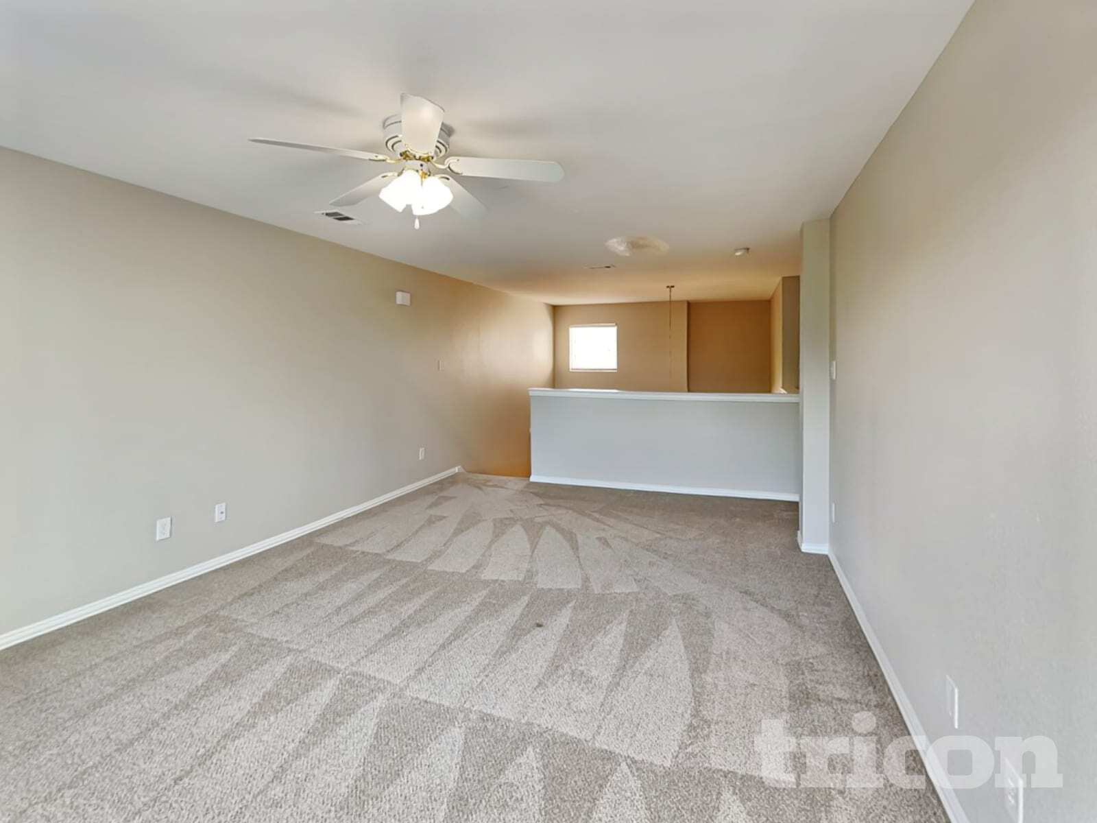 Building Photo - 523 Pinnacle Dr