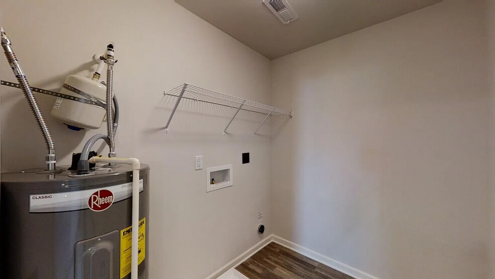 Building Photo - 1516 Tamarino Dr