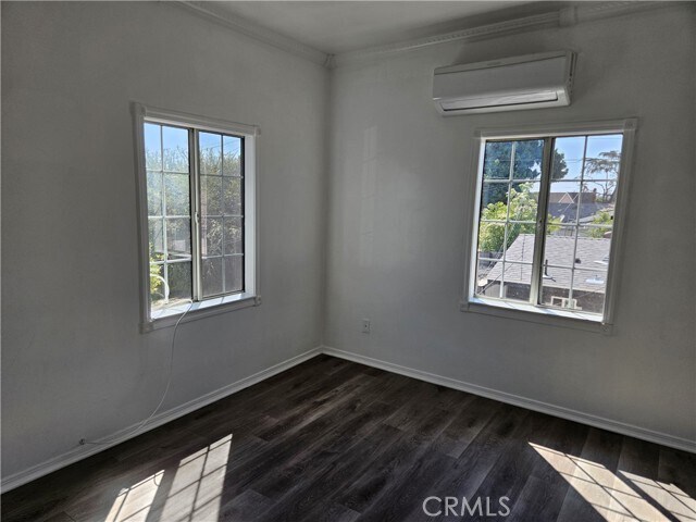 Building Photo - 1309 S Woods Ave
