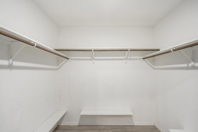 Building Photo - 419 De Herrera
