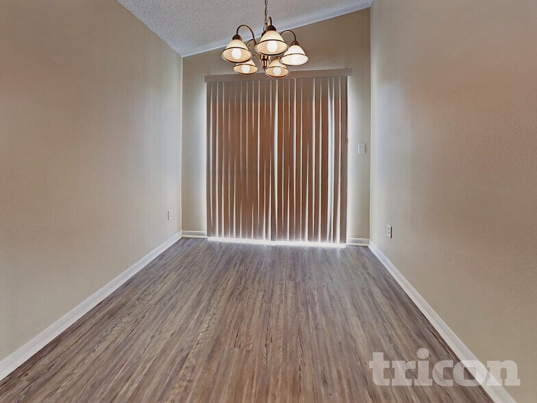 Building Photo - 3151 Kelling St