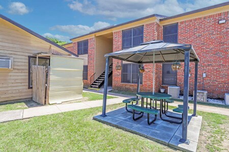 Building Photo - 3917 Bonnie Dr