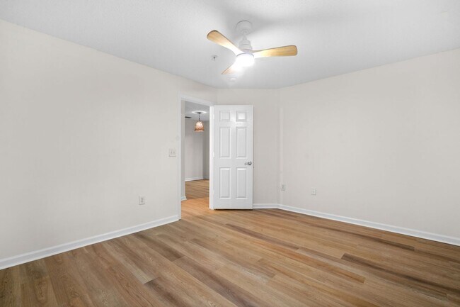 Building Photo - H36/G101