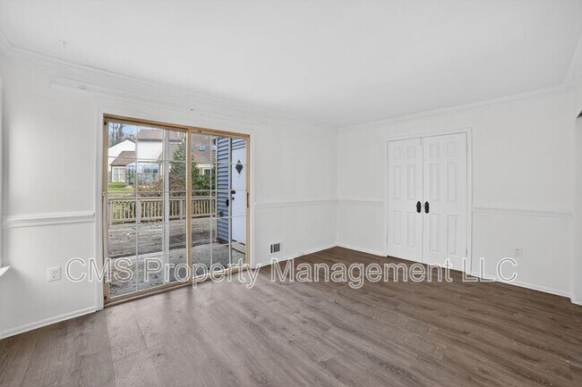 Building Photo - 1803 Poplar Ct