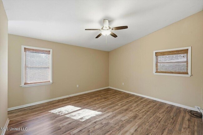 Building Photo - 1206 Arlington St