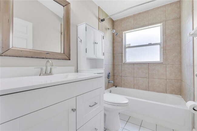 Building Photo - 3856 Becontree Pl