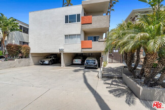 Building Photo - 937 5th St