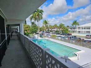 Building Photo - 1450 NE 170th St