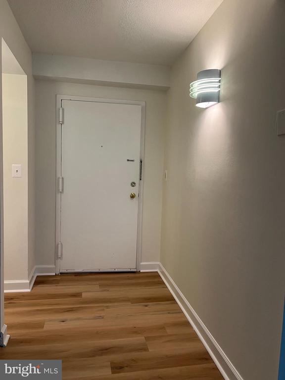 Building Photo - 7651 Tremayne Pl