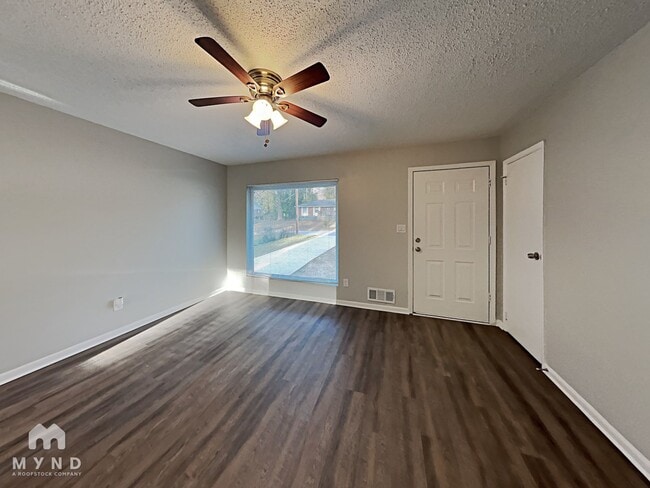 Building Photo - 8297 Attleboro Dr