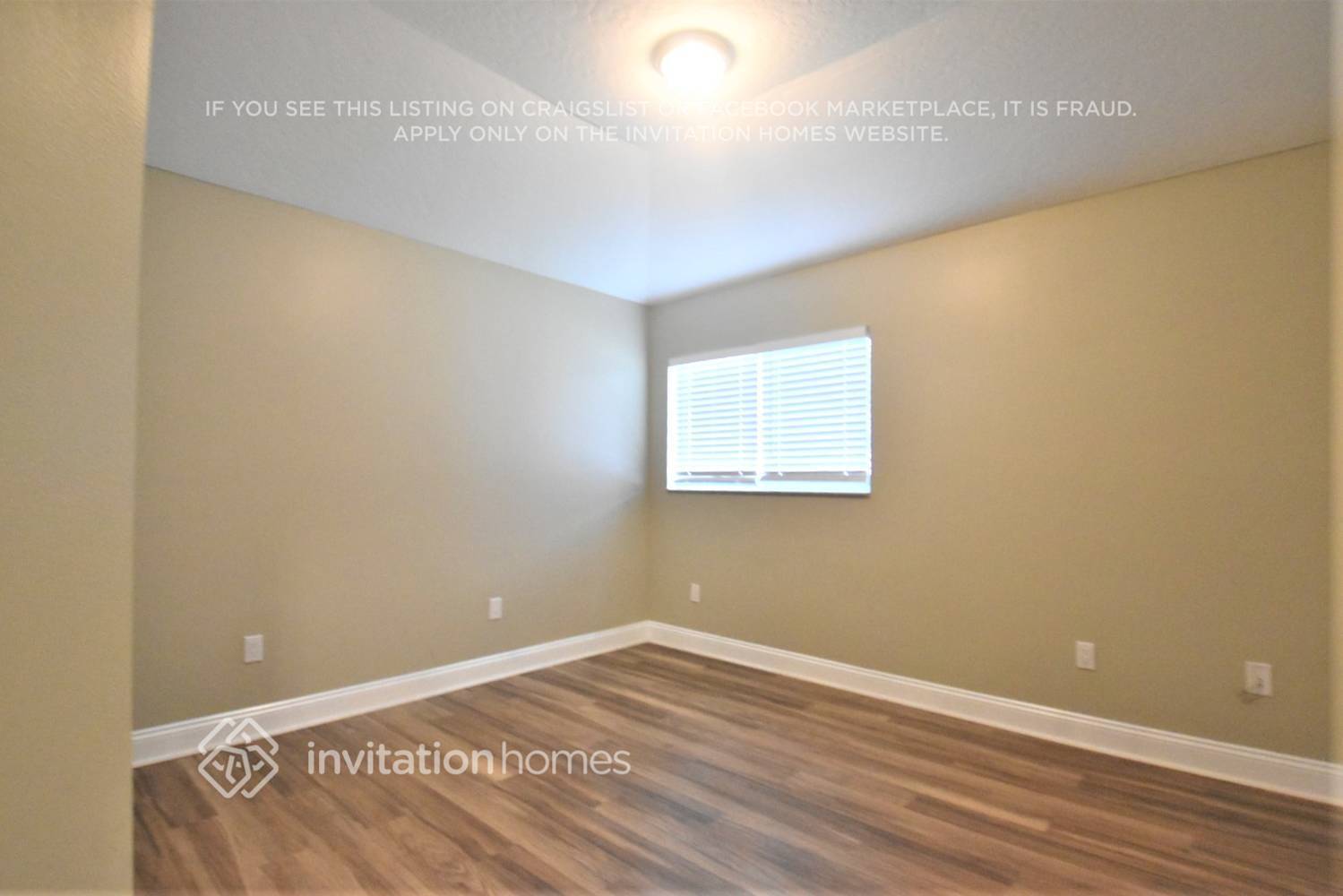 Building Photo - 1017 Pelican Ln