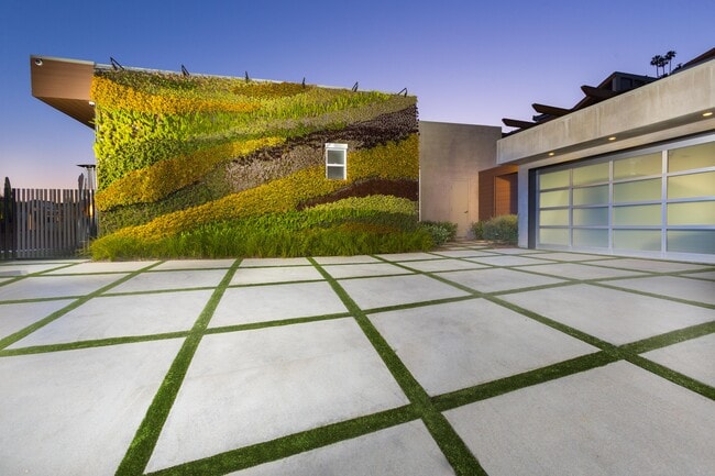 Building Photo - 1439 Devlin Dr