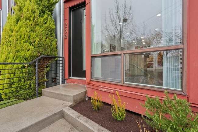 Building Photo - 256 E Roanoke St