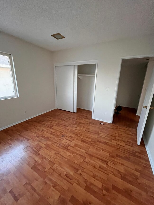 Building Photo - 724 Clay Ave