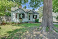 Building Photo - Charming Cape Cod Home - Fenced Yard, Deta...