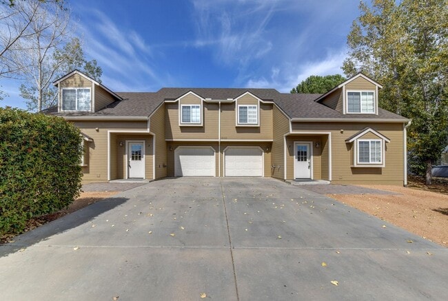 Primary Photo - 9100 E Lakeshore Dr