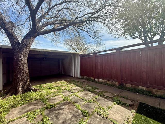 Building Photo - 564 Josephine St