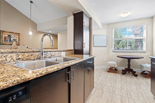 Building Photo - 4743 NW 97th Ct
