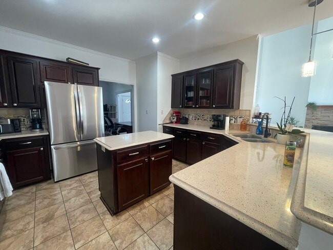 Building Photo - 6264 Lemans Dr
