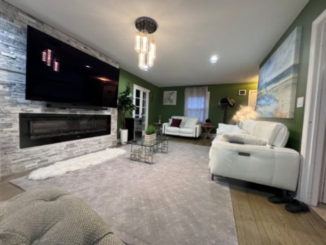 Primary Photo - 1480 Brentwood Terrace