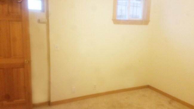 Building Photo - Naoma Apartments - 1 bedroom