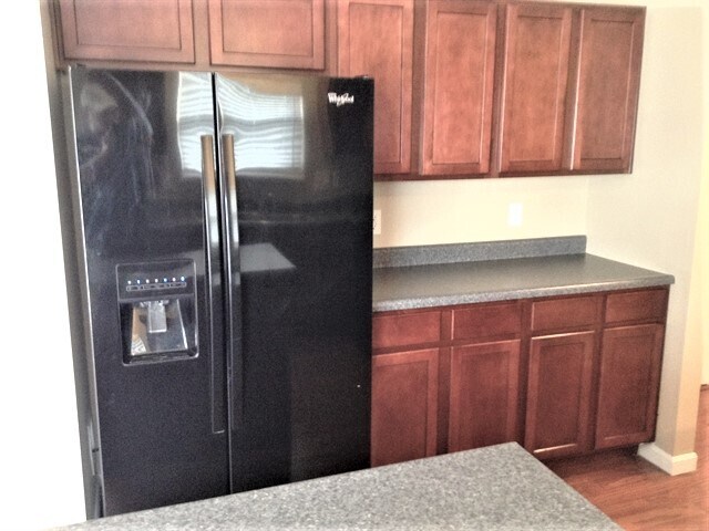 Building Photo - 6483 Redmont Court