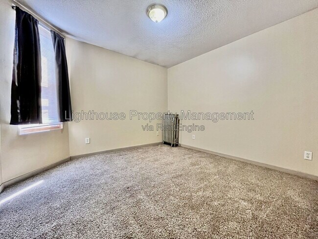 Building Photo - 1133 3rd St