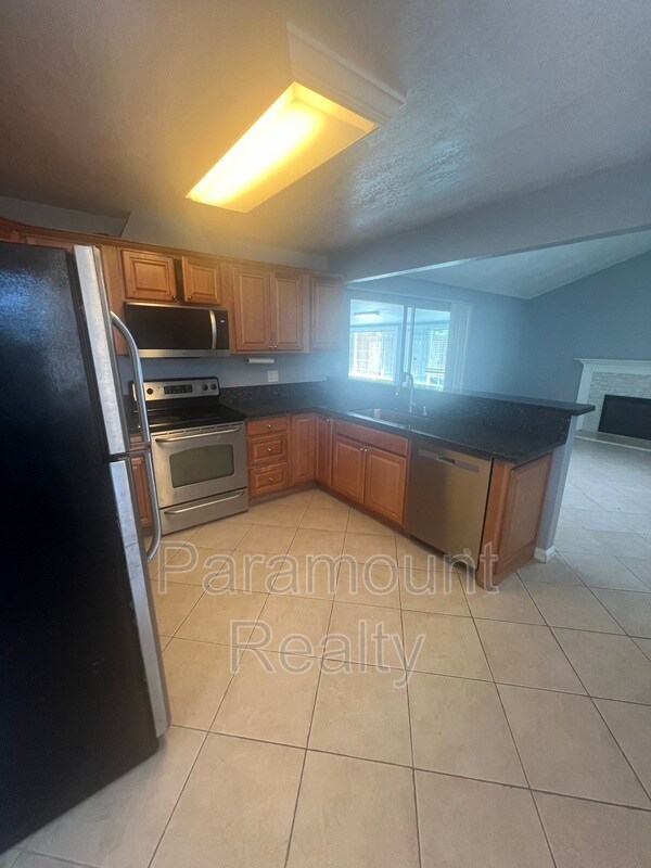 Building Photo - 974 Coral Dr