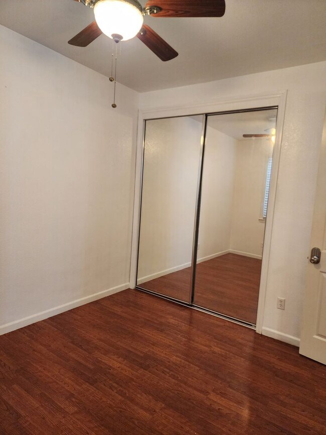 Building Photo - 5 Bedroom 3 Bathroom with 3 car Garage in the Sylvan School District