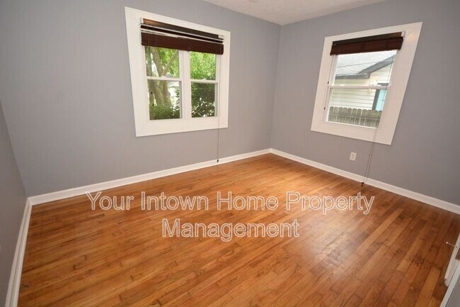 Building Photo - 1222 Crestwood Dr SE