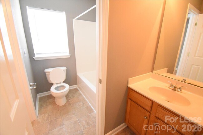 Building Photo - 2849 Summergrove Ct