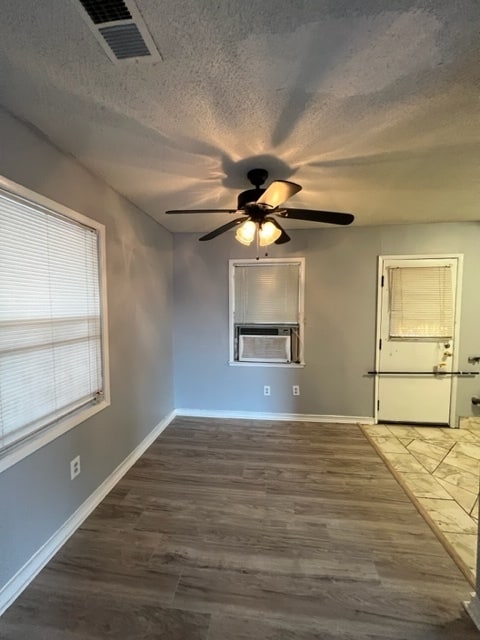 Building Photo - 2527 Judson St