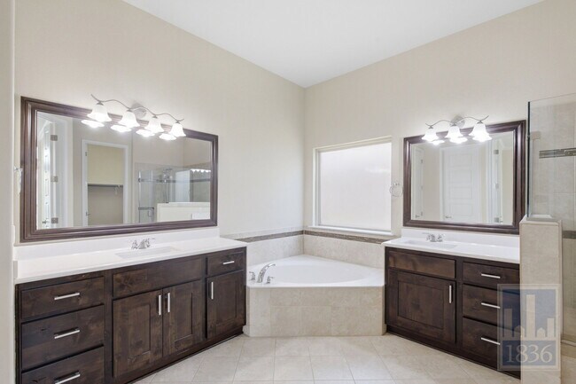 Building Photo - 3805 Hidden Harbor Dr