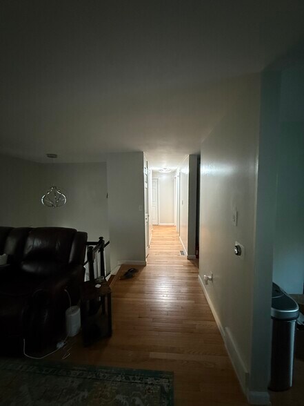 Lobby - 8357 Redwing Dr