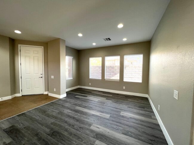 Building Photo - 12037 Contorno Vista Ct