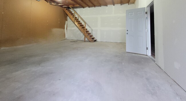 Building Photo - 1404 S Shady Bend Rd