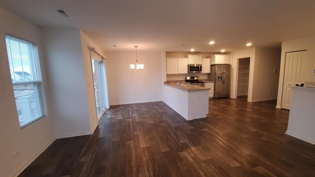 Building Photo - 192 Goldenrod Dr