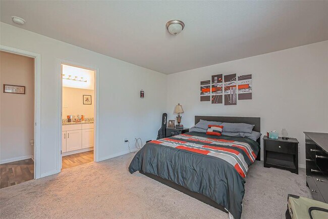 Building Photo - 15708 Del Norte Dr