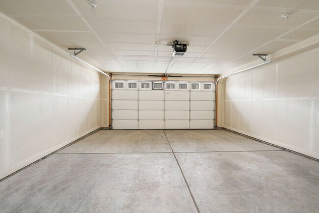 Building Photo - 3-Bedroom Home in Prime Lehi Location