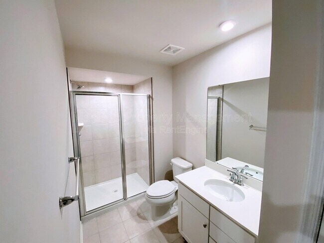 Building Photo - 1226 City View Ln