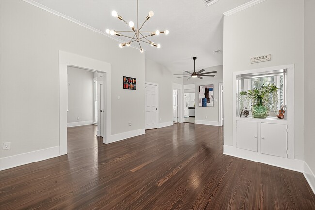 Building Photo - 1814 33rd St