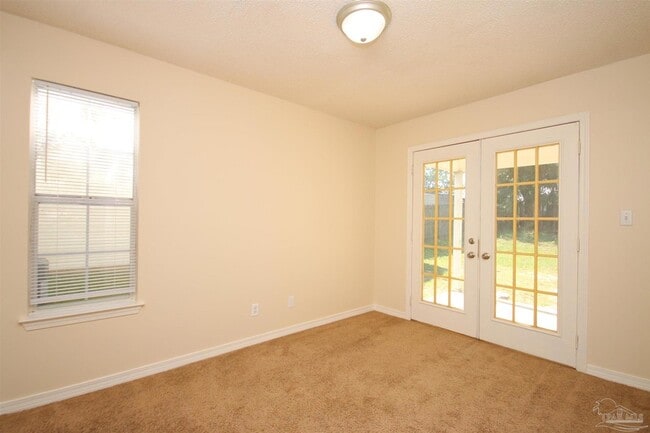 Building Photo - 7033 Weatherwood Dr
