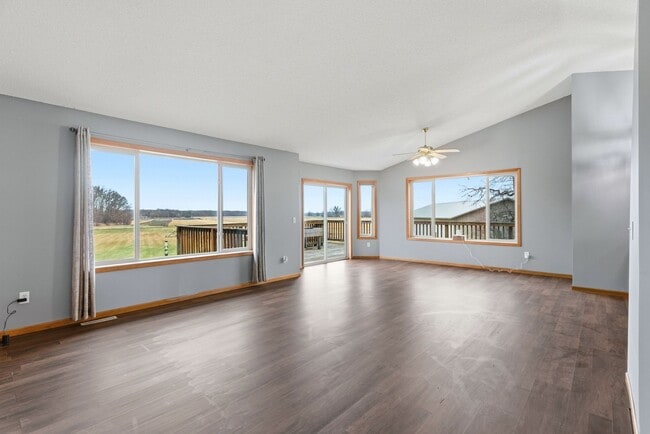 Building Photo - 1778 Klondike Dr NE