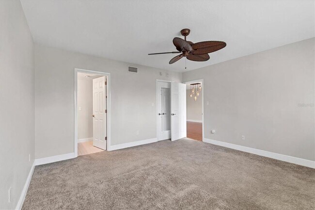 Building Photo - 301 S Gulfstream Ave