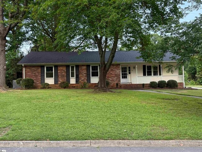 Primary Photo - 102 Baldwin Cir
