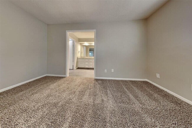 Building Photo - 29118 Raestone St
