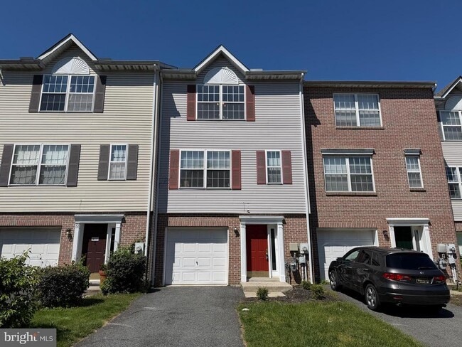 Building Photo - 99 E Highland Cir