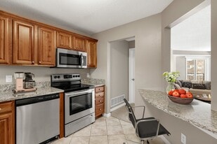 Building Photo - The Riverwood