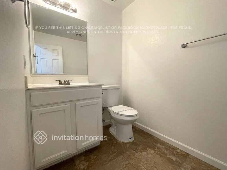 Building Photo - 1429 S Crossbow Ct