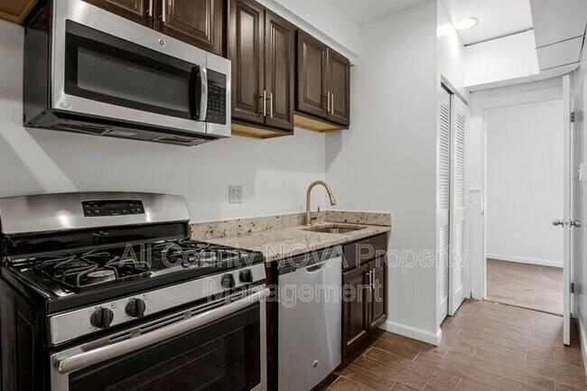 Building Photo - 1719 West Virginia Ave NE